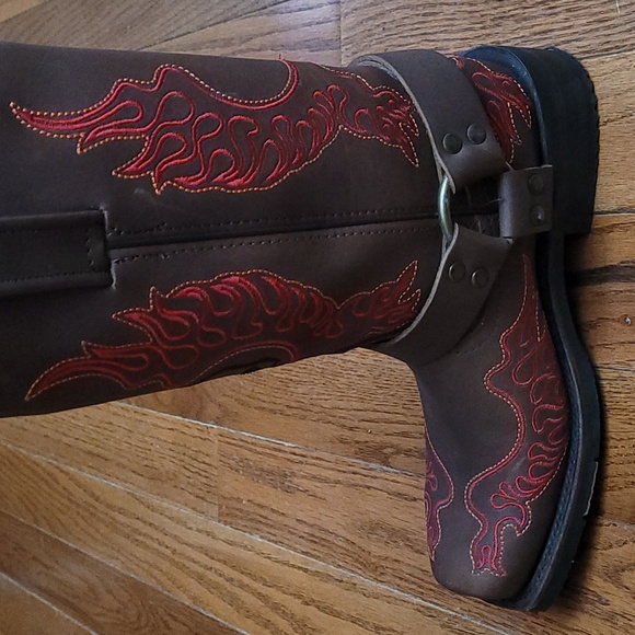 RARE NEW HARLEY BOOTS, VERY SHARP. SZ 7 MENS, SZ 8 WOMANS - Picture 5 of 5